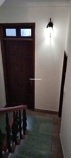 Nhà ngõ 35m2 + 4 phòng ngủ + ngõ 81 Lương Định Của
